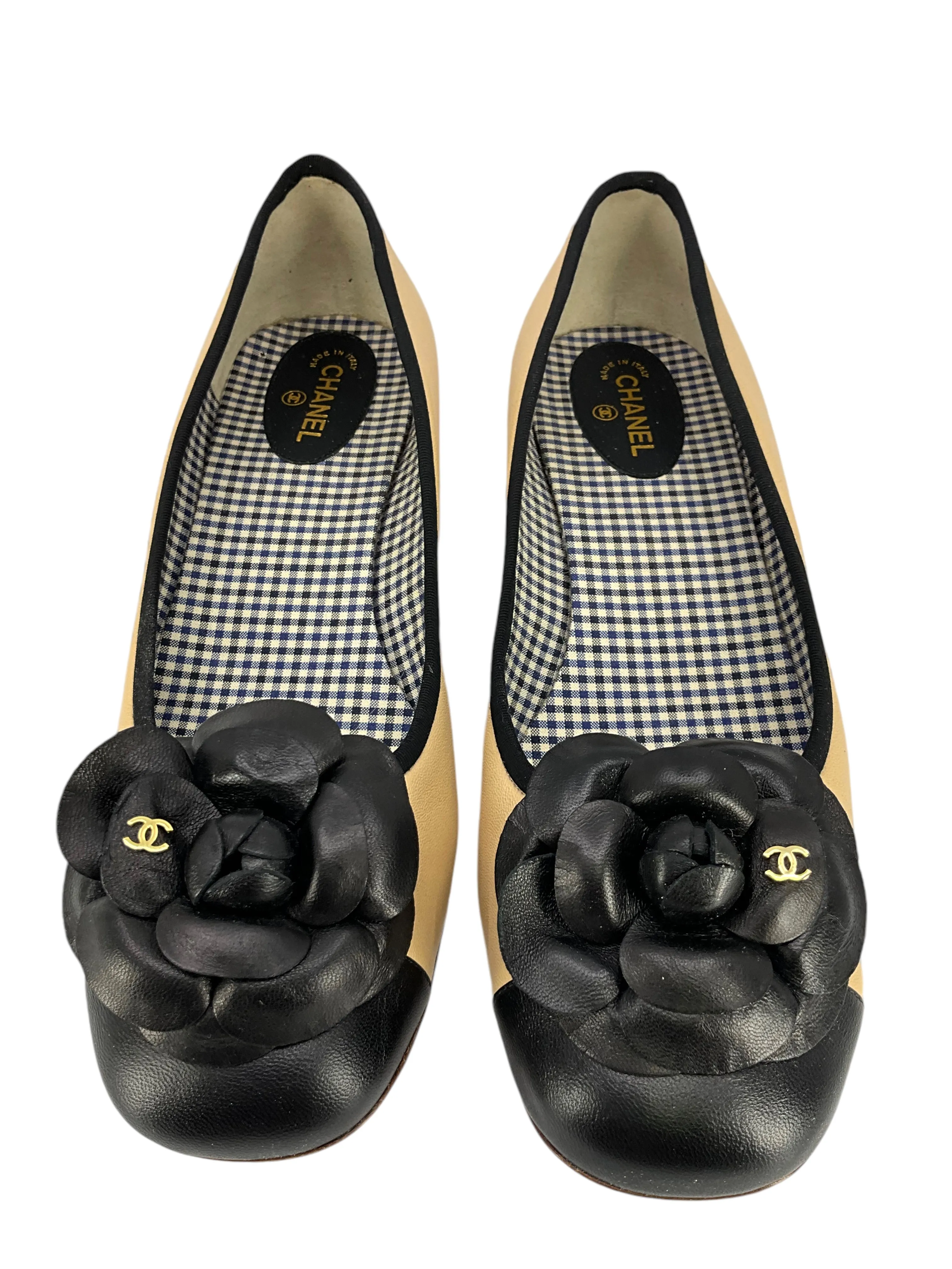 Chanel 11C Leather Camellia Flower Cap Toe Pumps Size 11