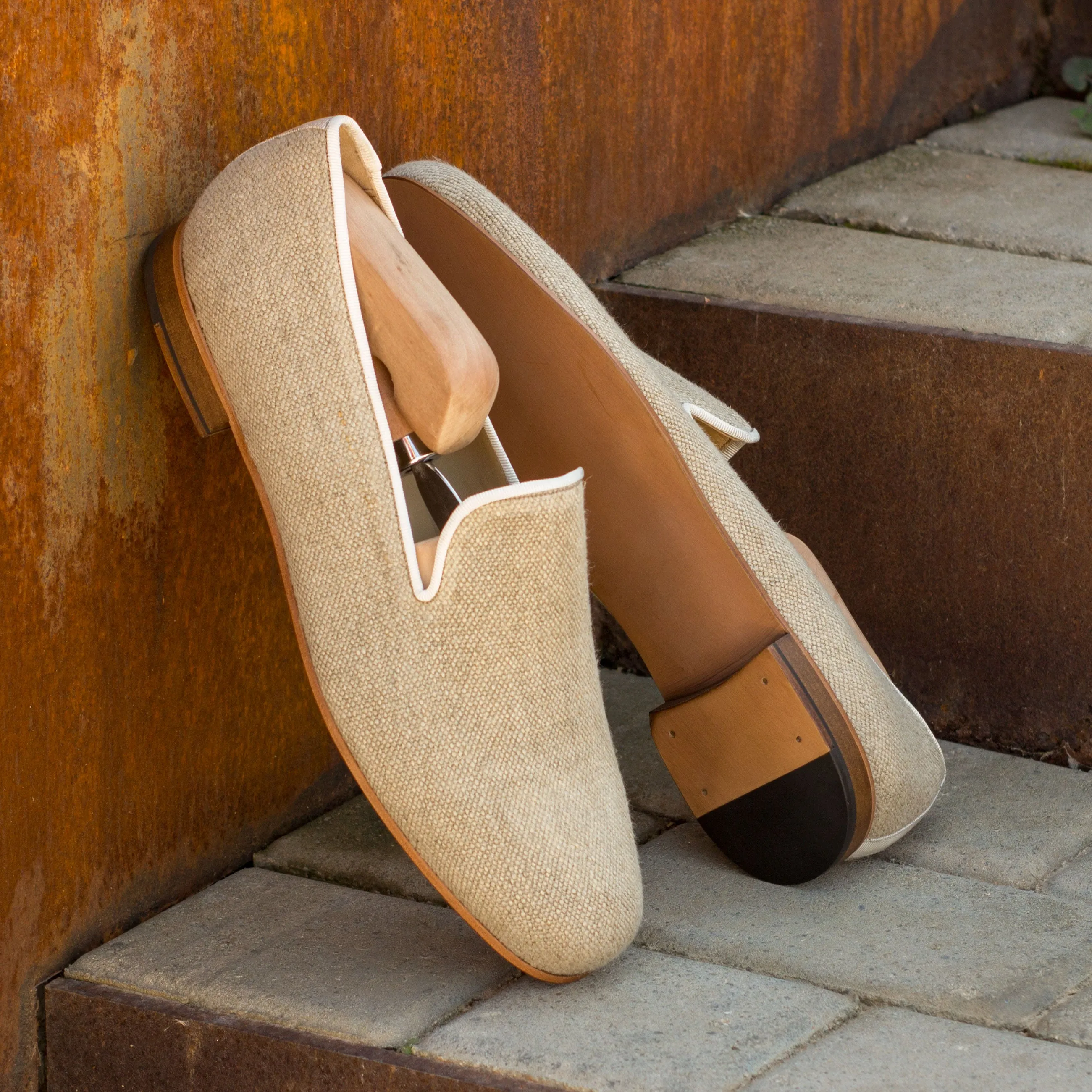 DapperFam Enzo in Ice / Off White Men's Linen & Grossgrain Slipper