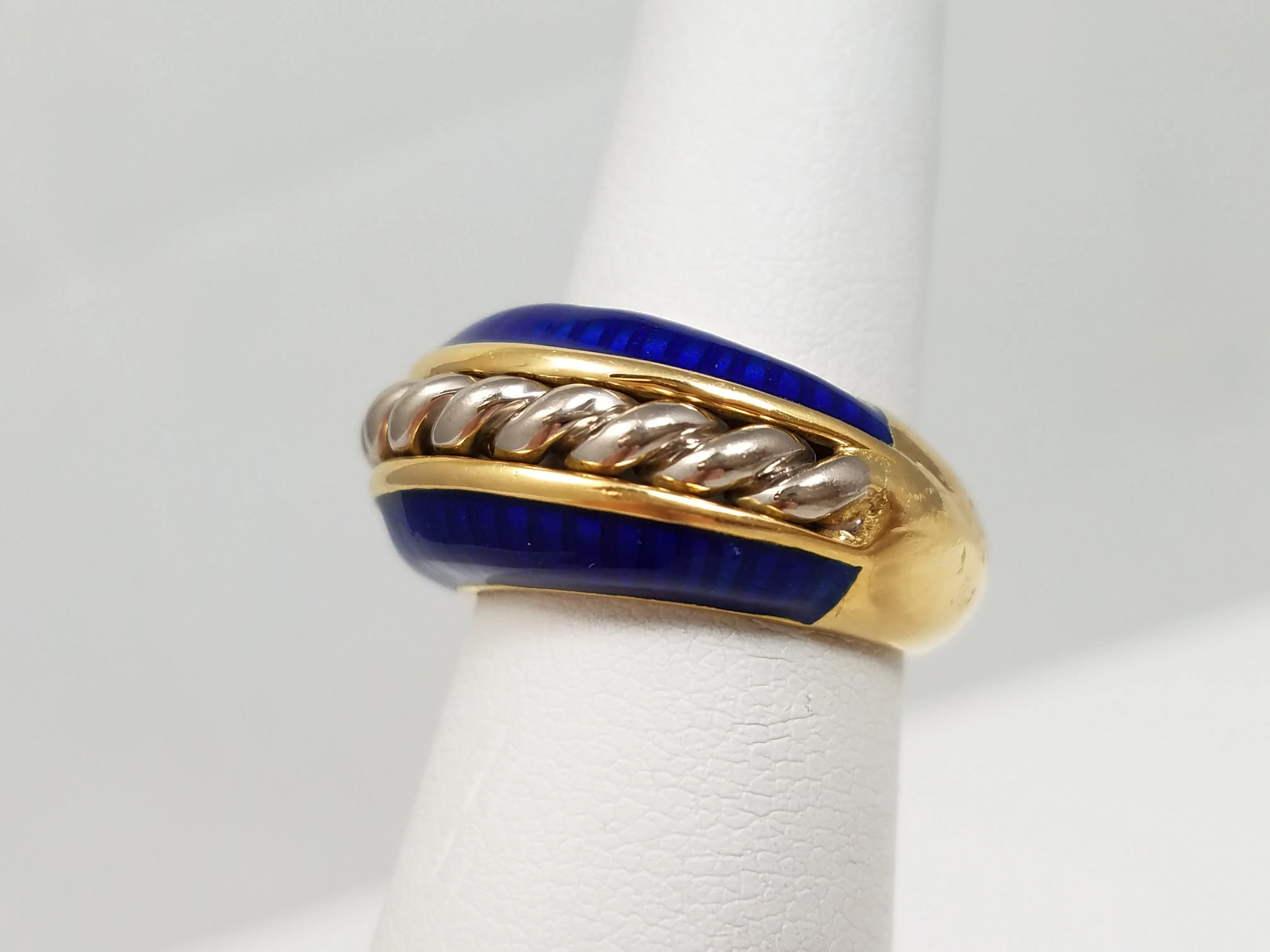 Eye Catching 18k Two Tone Gold Blue Enamel Ring